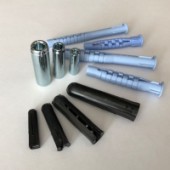 Műanyag tiplik, fém dübelek